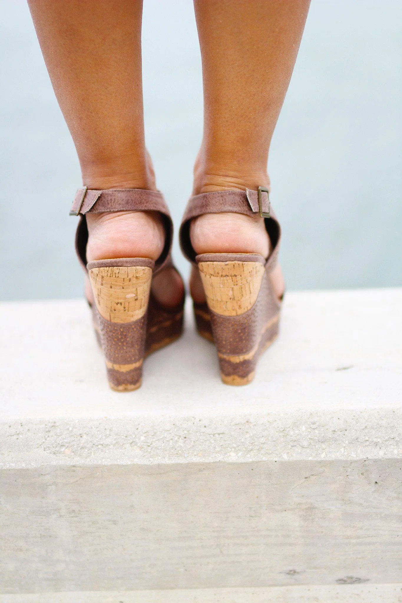 Auki Taupe Wedges