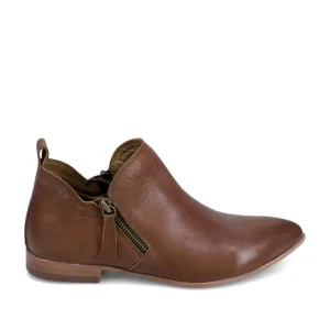 Bueno Women's Vale in Tan