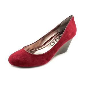 DKNY Bella Wedge, Wine (Women)