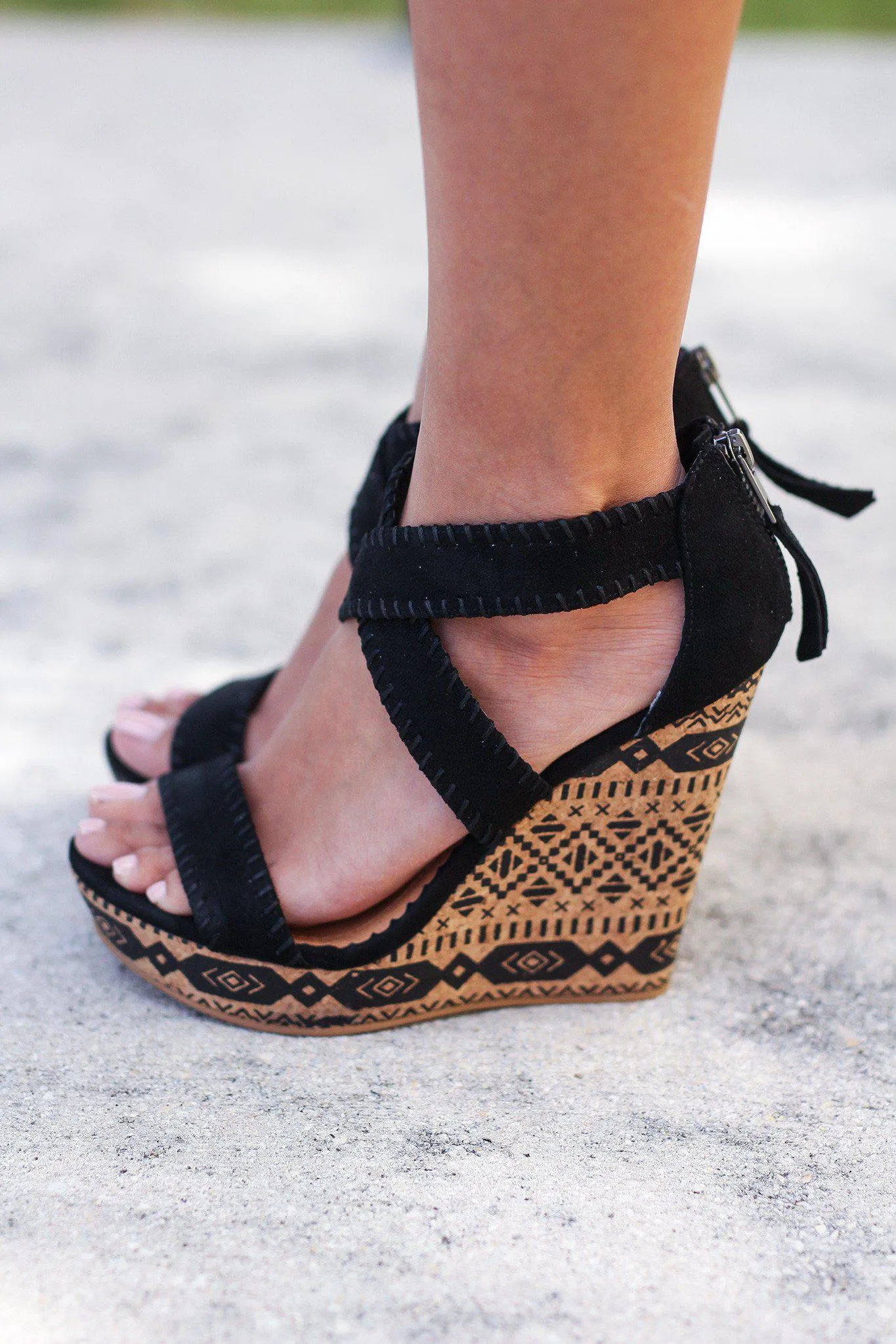 Remi Black Wedges