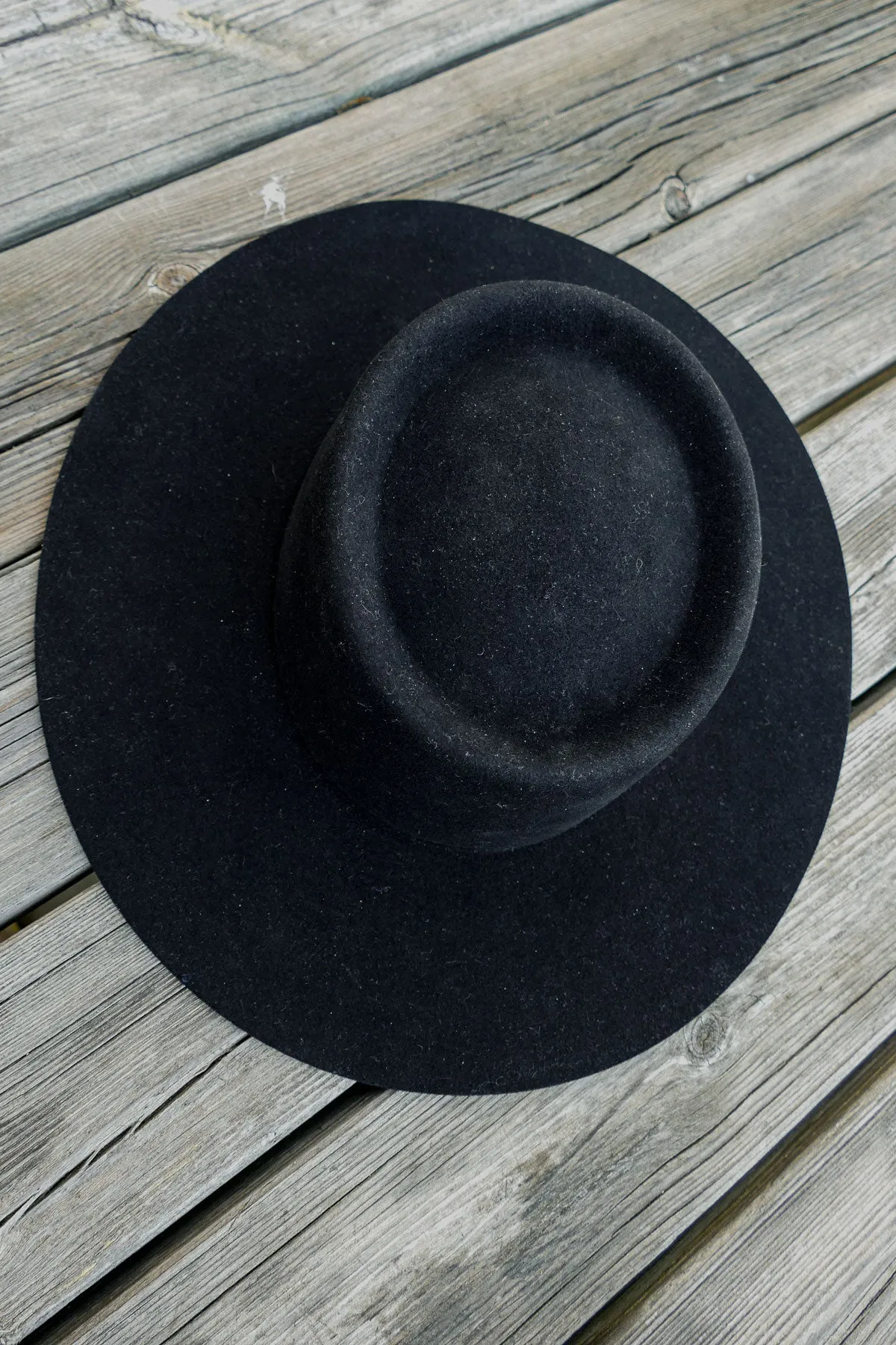 The Rugged Society - The Black Plainsman - Handmade to order