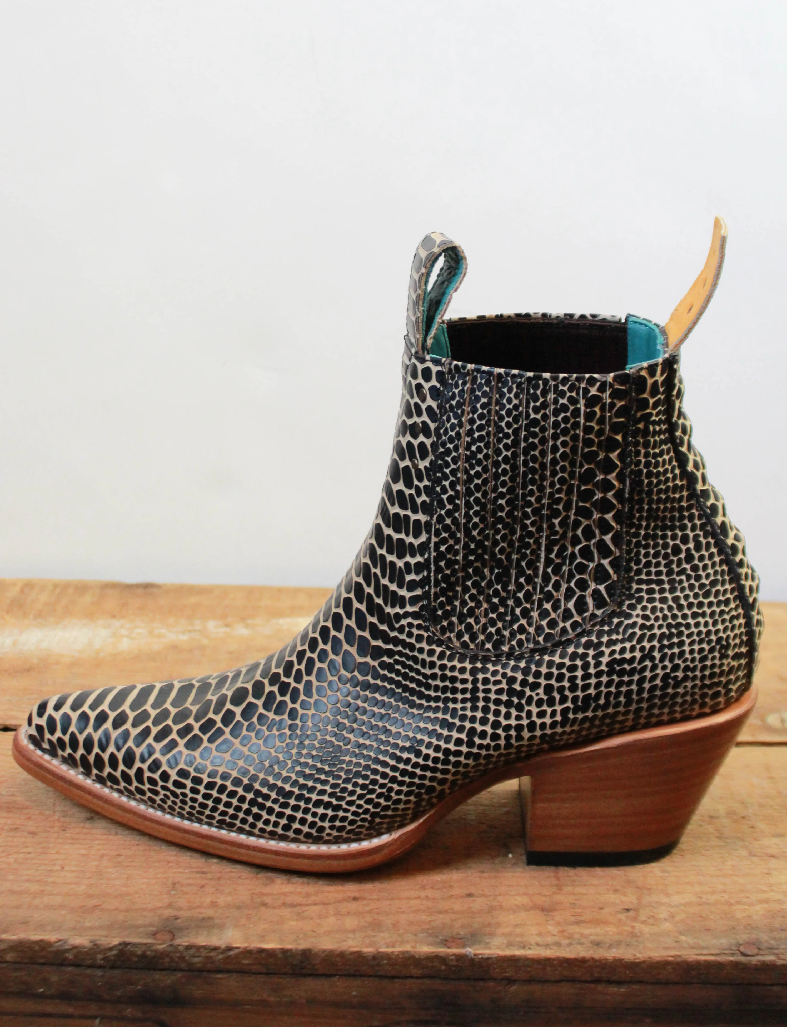 Women's PS Kaufman No. 1001 Freeway Chelsea Boots - Black Twister Serpentine Leather